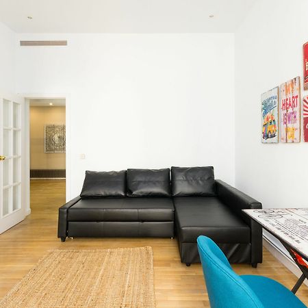 Apartamentos Mlr Sol-Teatro Real Madrid Exterior photo