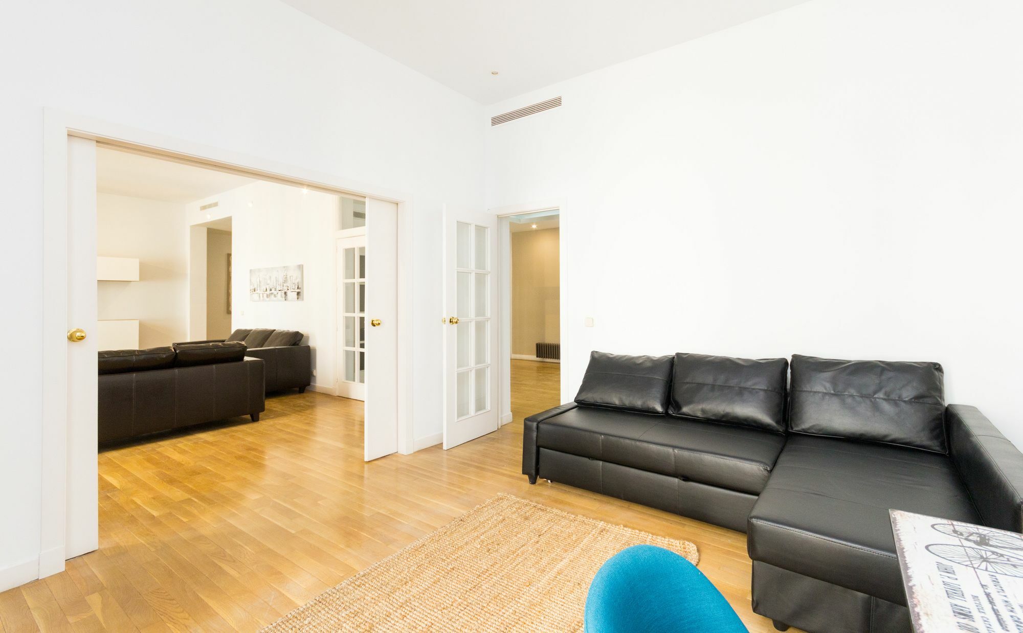 Apartamentos Mlr Sol-Teatro Real Madrid Exterior photo